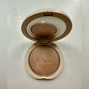 DIOR highlighter